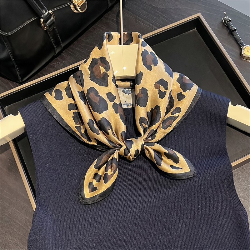 100% Silk Square Scarf Leopard - Scarf Silk Square 评论和价格