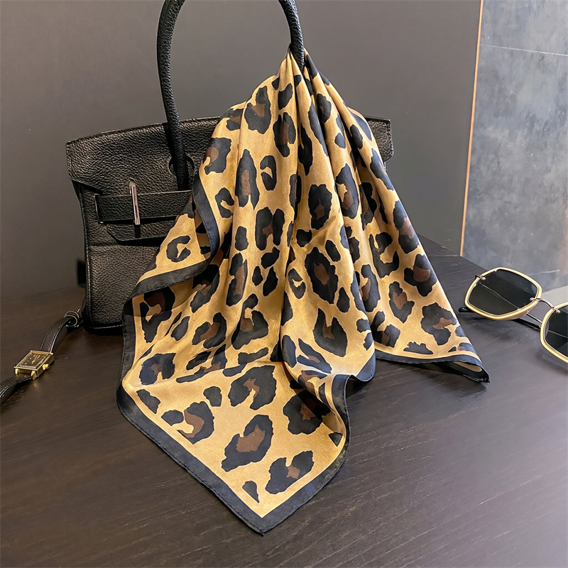 100% Silk Square Scarf Leopard - Scarf Silk Square 评论和价格